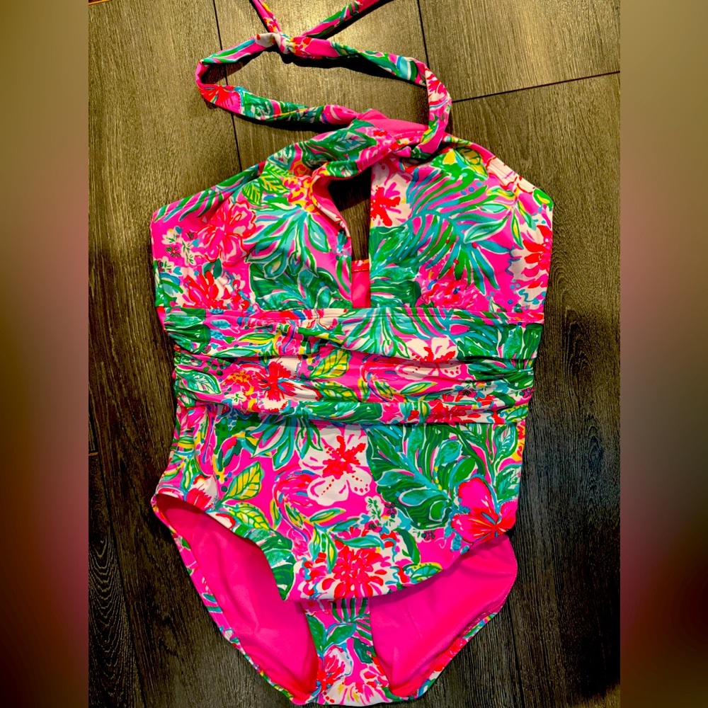 New with tags Lilly Pulitzer bathing suit size 16
